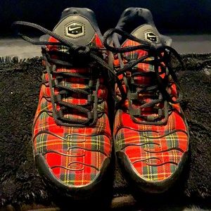 Nike Air Max Plus
Tartan Black (W)